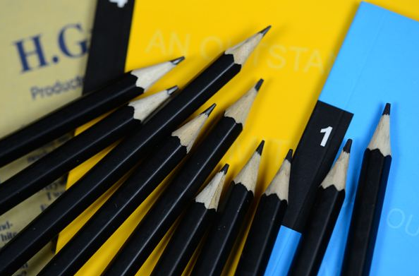 鉛筆hb和2b的區別鉛筆相信大部分人都用過 其中我們比較熟悉的就是2b鉛筆 但鉛筆其實是有很多種的 除了2b之外還有 22top10排行榜網