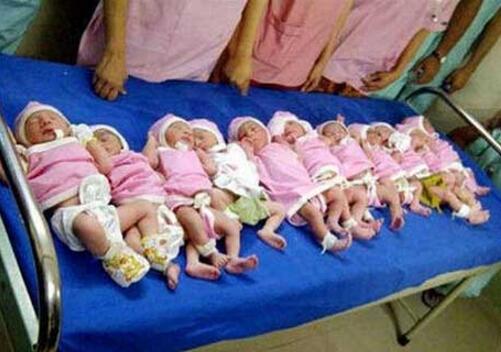 印度女子產下十一胞胎