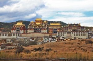 中國面積最大的城市排名，西藏占四位，第二連線俄羅斯內蒙古
