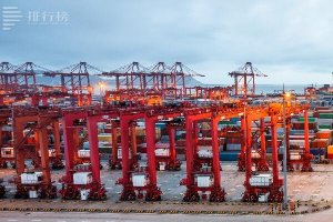 中國十大貨櫃港口排名：南方港口偏多，第一溝通全球700個港口