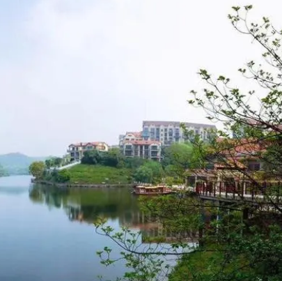 中鐵龍盤湖世紀山水