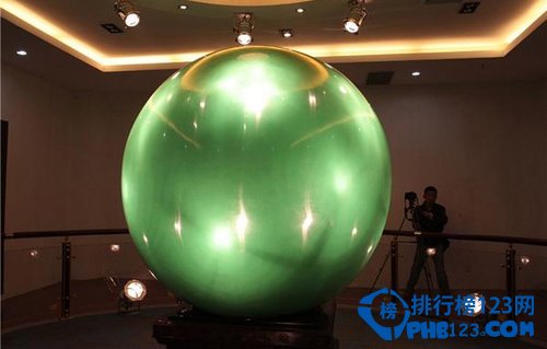 世界上最大的夜明珠