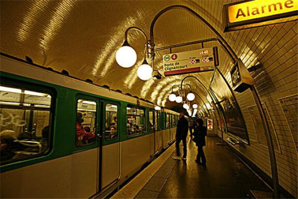 世界十大捷運 倫敦捷運最古老，漢城捷運30%在地上行駛