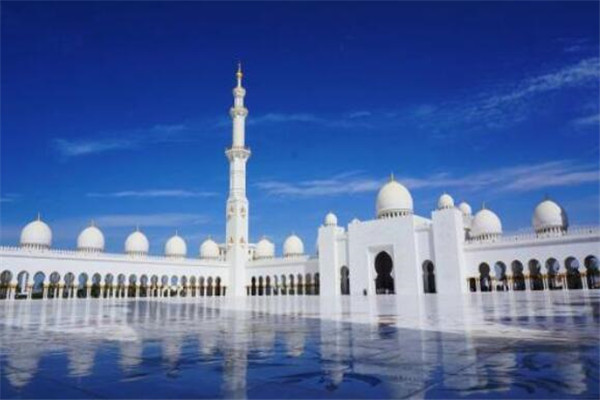 世界最美的十大建築 冬宮上榜，伊瑪目清真寺很夢幻