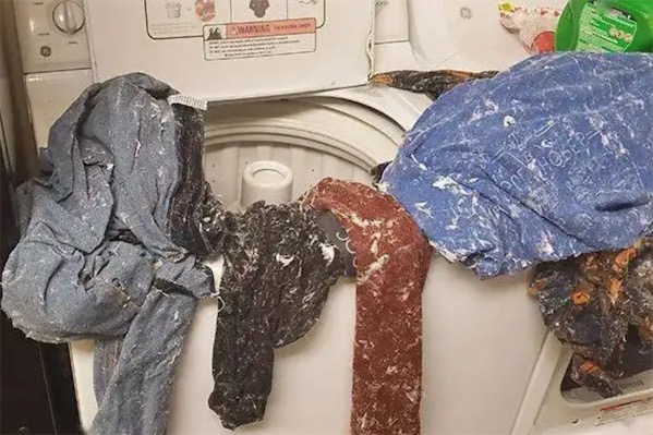 衣服放洗衣機洗裹上很多衛生紙怎么去除