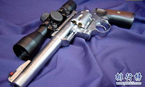 威力最大的手槍排名：PfeiferZeliska轉輪手槍，子彈比手榴彈還大