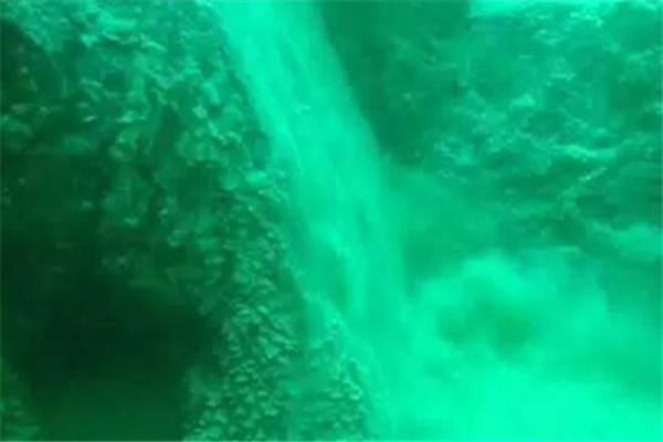 世界十大奇觀美景 下龍灣上榜，伊瓜蘇瀑布是魔鬼的喉嚨