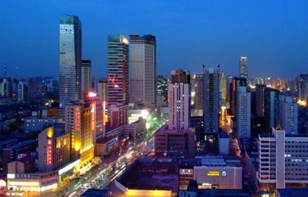 人口超過800萬的城市排名，第六名為中國八大古都之一