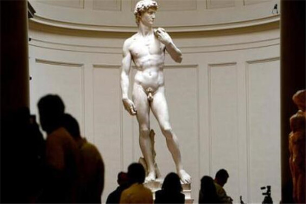 世界十大最著名的雕像 思想者上榜，擲鐵餅者原作已丟失