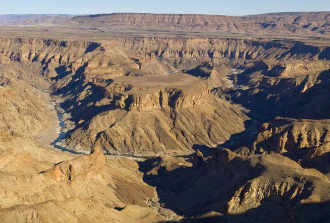 世界十大最驚人的峽谷 中國虎跳峽上榜，科羅拉多位列第一