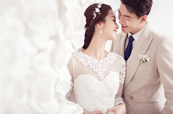 訂婚在結婚之前多久合適 沒訂婚先拍婚紗照行嗎