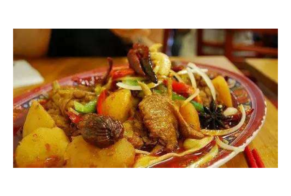 世界公認十大美食  泰國咖喱位列第一，中國僅烤鴨上榜