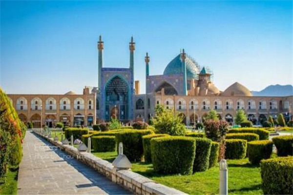 世界最美的十大建築 冬宮上榜，伊瑪目清真寺很夢幻