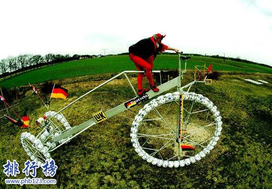 世界上最大的腳踏車：寬12米高5米的腳踏車你一定沒見過！
