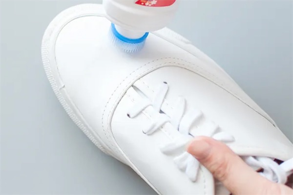 小白鞋清潔劑海綿髒了怎么辦