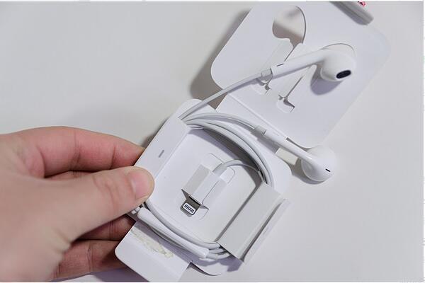 蘋果8耳機怎么繞回紙盒