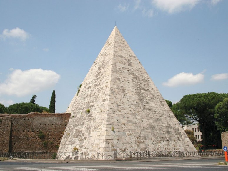 探秘全球十大金字塔