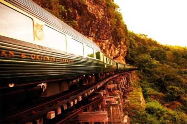 世界最令人嚮往的十大頂級火車 一輩子一定要坐一次