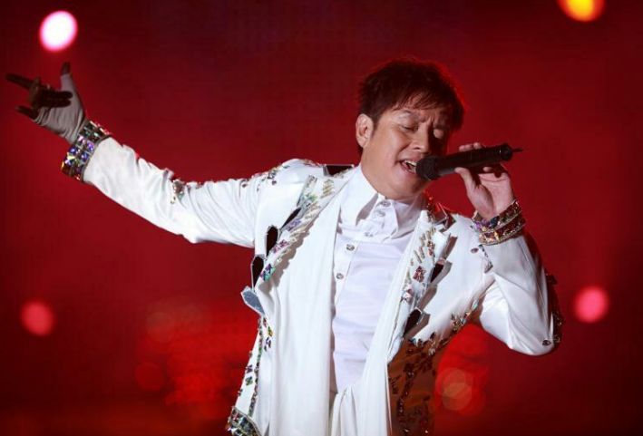 中國歌壇十大巨星排名 周杰倫排最後，第一名為譚詠麟