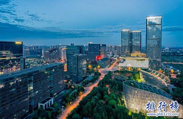 2017年省會城市GDP排行榜:廣州2.1萬億居首,成都第二