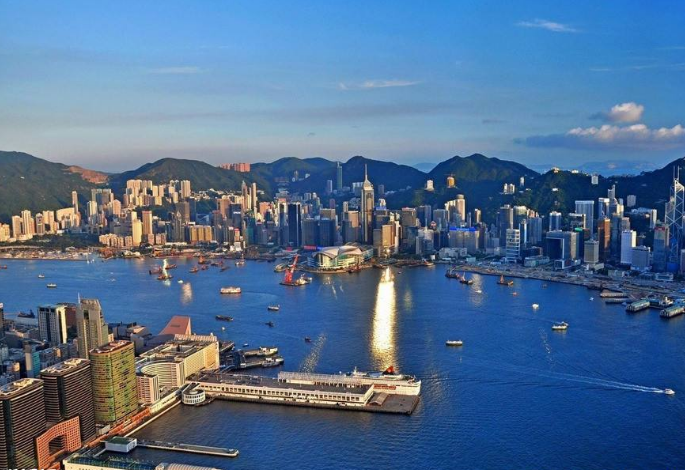 世界十大著名的港口 中國上榜六個，第一為新加坡