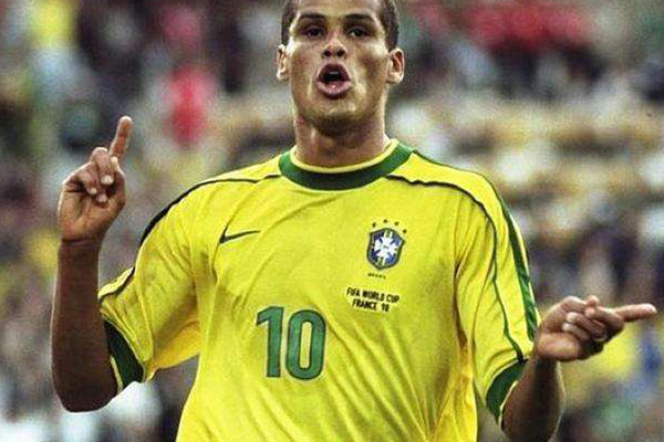 巴西足球歷史十大球星