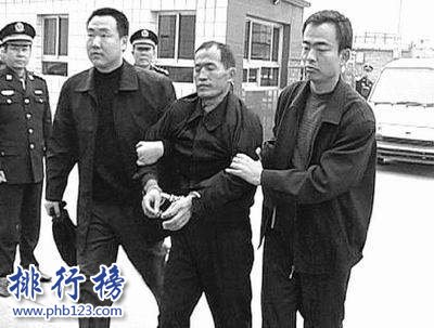 中國十大殺人魔:一個用軋麵條機殺17人一個因口角殺12人