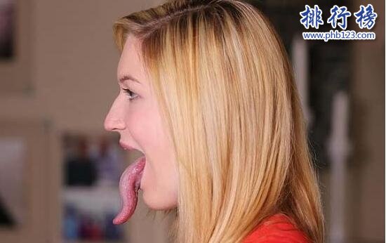 世界上最長的舌頭：美國女孩舌頭長10.16厘米，可以舔到眼睛