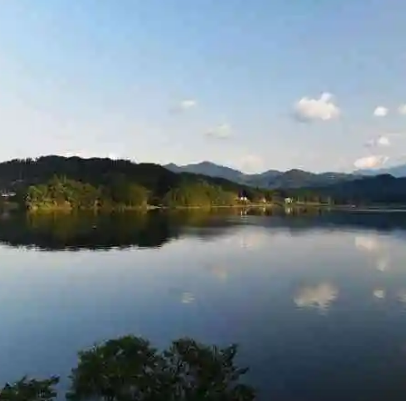 紅寺湖