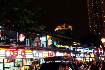 重慶必去的美食街排行榜，重慶本地人吃的小吃街在哪