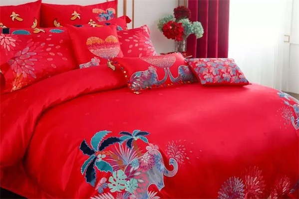 紅床單掉色嚴重還能用嗎