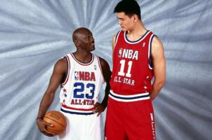 NBA歷史十大最高球員：2.24米只能排第十(姚明第五)