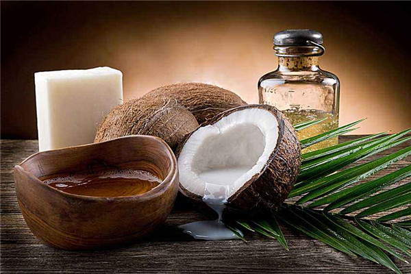 椰子油的功效與作用及使用方法