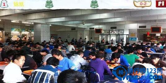 高校食堂之最，香港最貴食堂，分分鐘土豪變土鱉