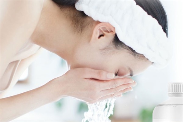 生理鹽水洗臉步驟是什麼