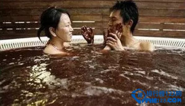 世界上最變態的沐浴方法排行，日本人竟占5種