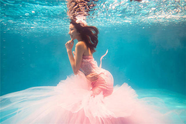 水下婚紗照拍攝的注意事項 不會游泳可以拍水下婚紗照嗎