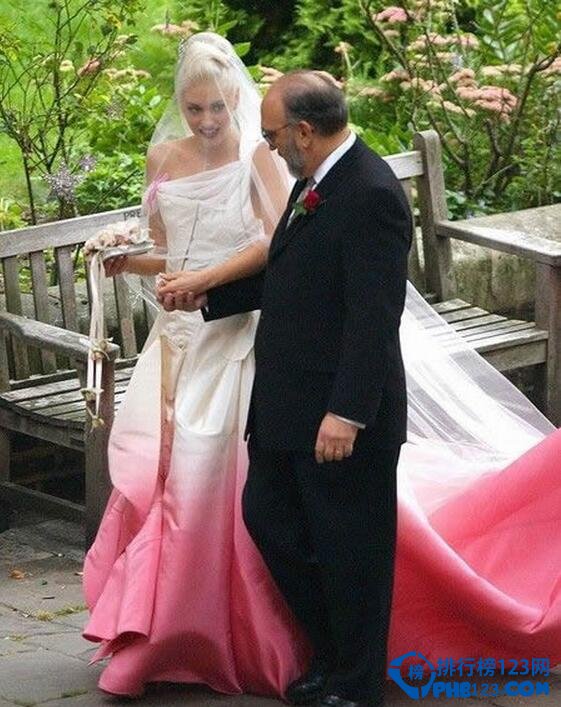 世界上十大最唯美婚紗 夏琳王妃4萬顆水晶鑲嵌