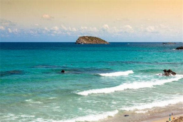 世界最美的十大海灘 港口島粉紅沙灘上榜，你去過哪幾個