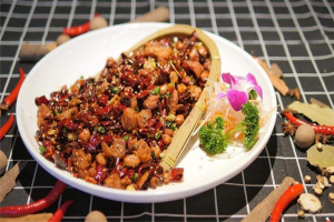 深圳十大川菜排行榜：蜀味小調上榜，它的肥腸煲味道一絕