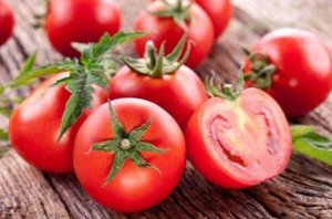 十大提高免疫力食物 番茄第一，大蒜、菠菜上榜