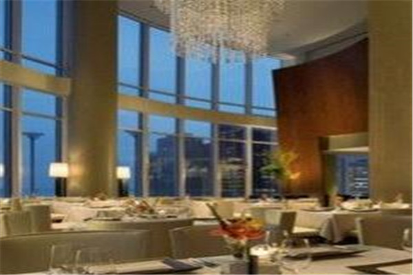 世界十大最美餐廳 16餐廳能俯瞰整城美景，第八建在溶洞中