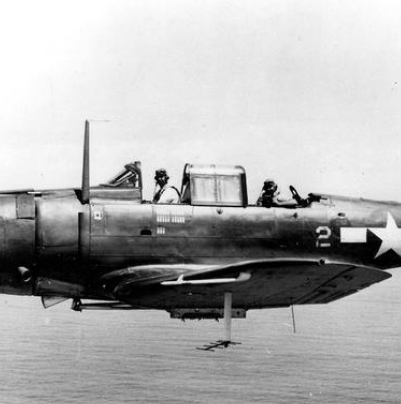 SBD俯衝轟炸機