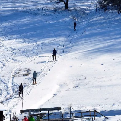 千山溫泉滑雪場