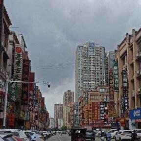 防城港漁峰路美食街
