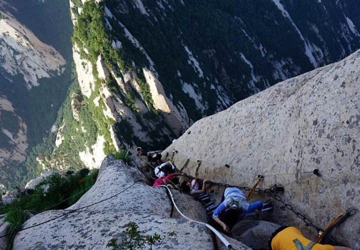 全球十大懸崖步道排行榜 中國上榜三處，每一個都超驚險