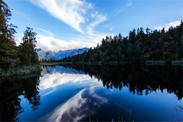 世界十大最美的湖泊 貝加爾湖冬季如冰雪王國，一眼心動之地