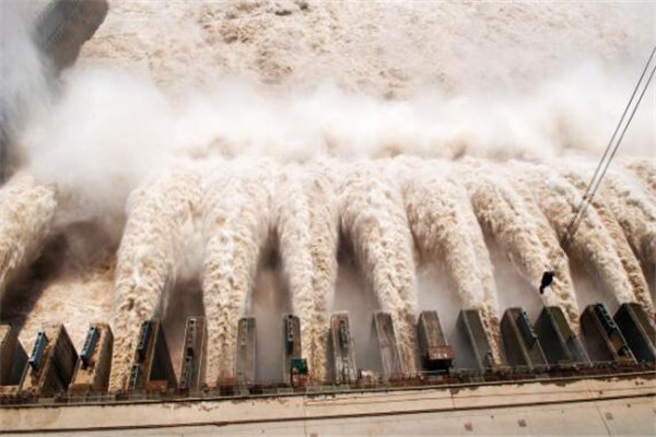 中國10大超級工程，三峽大壩上榜，第一是鐵路建築史上的豐碑