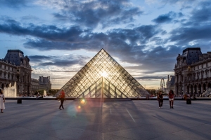 羅浮宮旅遊景點介紹：探索藝術帝國的奧秘，去巴黎遊學