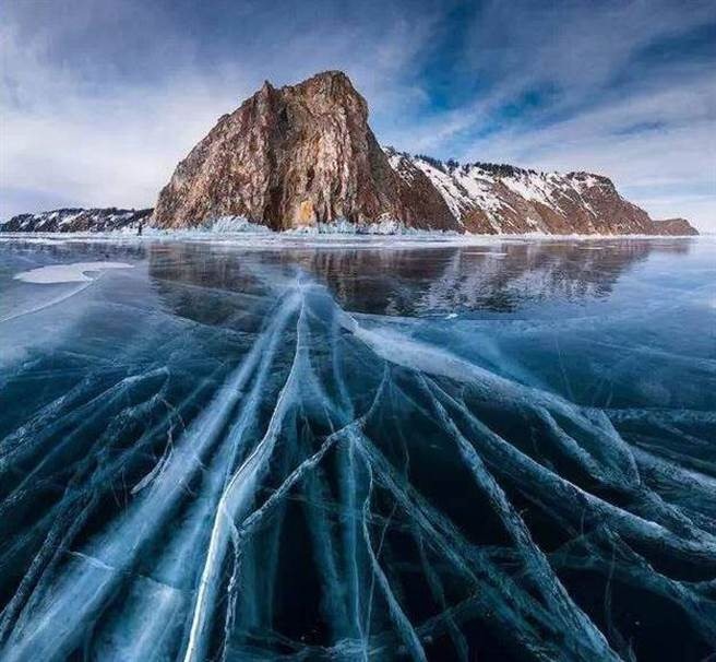 史上最慘人類凍死事件 絕美湖泊下25萬具屍體